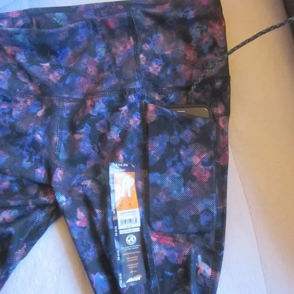 Workout Walking Running All gym capri leggings w/side pockets Cell phones fit! - Picture 4 of 4
